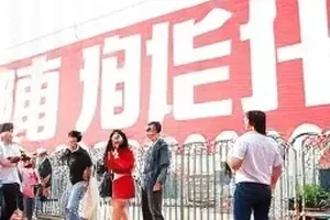 《城南旧话筒》茶馆争执现场示意图